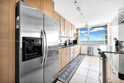 $280,000 | 18041 Biscayne Boulevard, Unit 1201, Aventura, FL 33160