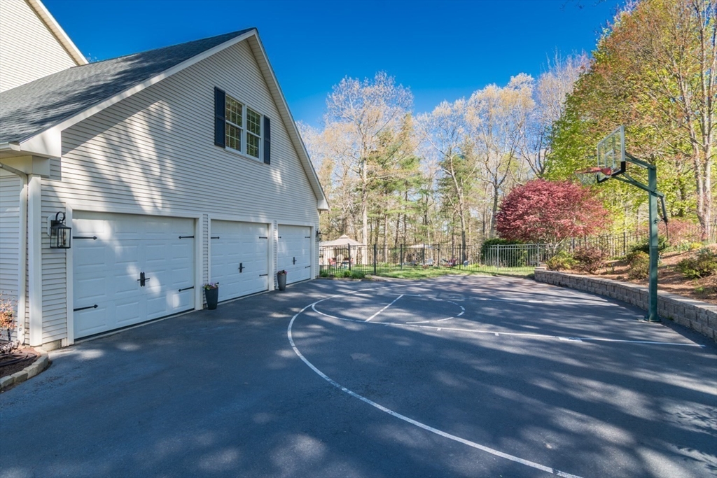 20 Red Gap Road Wilbraham, MA 01095 - Photo 4 of 42 Gallery Image 4