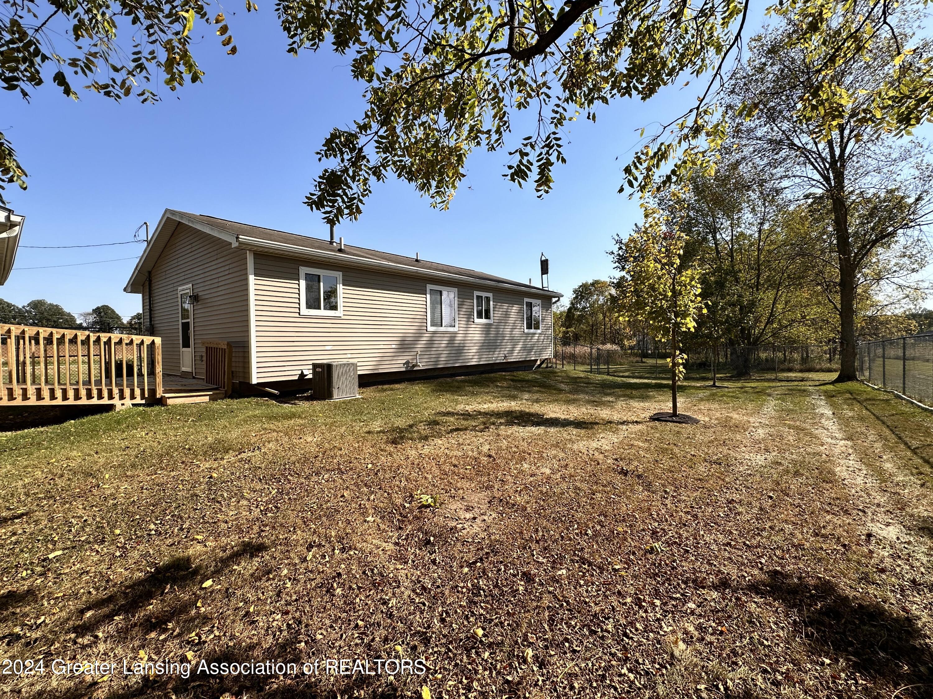 4865 Knapp Street Dimondale, MI 48821 - Photo 17 of 18 IMG_0589