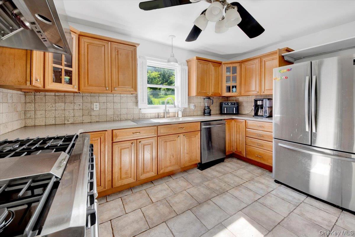 610 Farm To Market Road Patterson, NY 10509 - Photo 7 of 24
