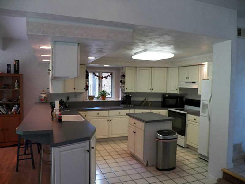 1665 Beighley Road Apollo, PA 15613 - Photo 4 of 20 Kitchen. Great Size Spacious Kitchen with lots of counter space & Ceramic tile floor!