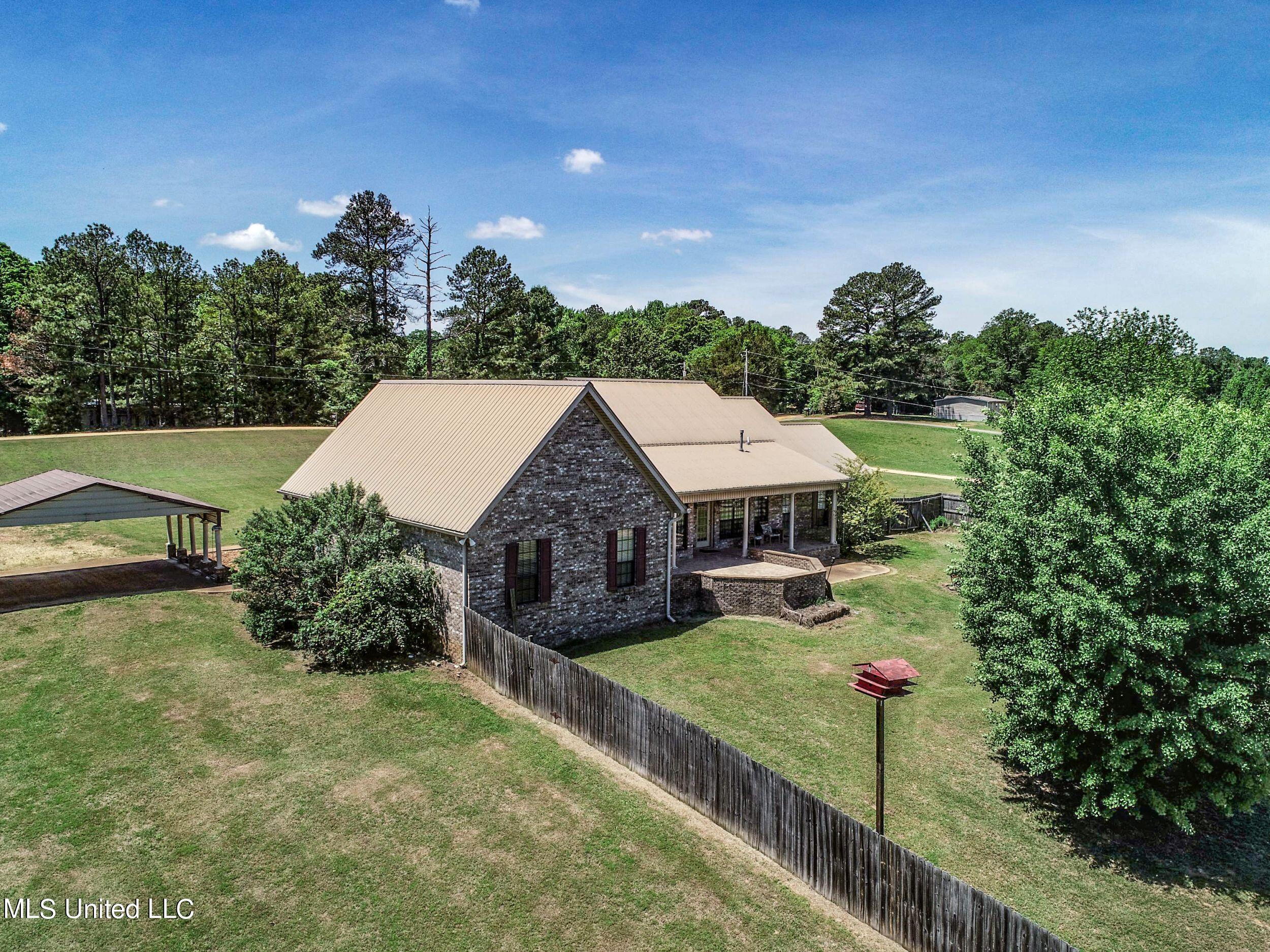 297 Ridge Crest Drive Pope, MS 38658 - Photo 9 of 114 c297rc14