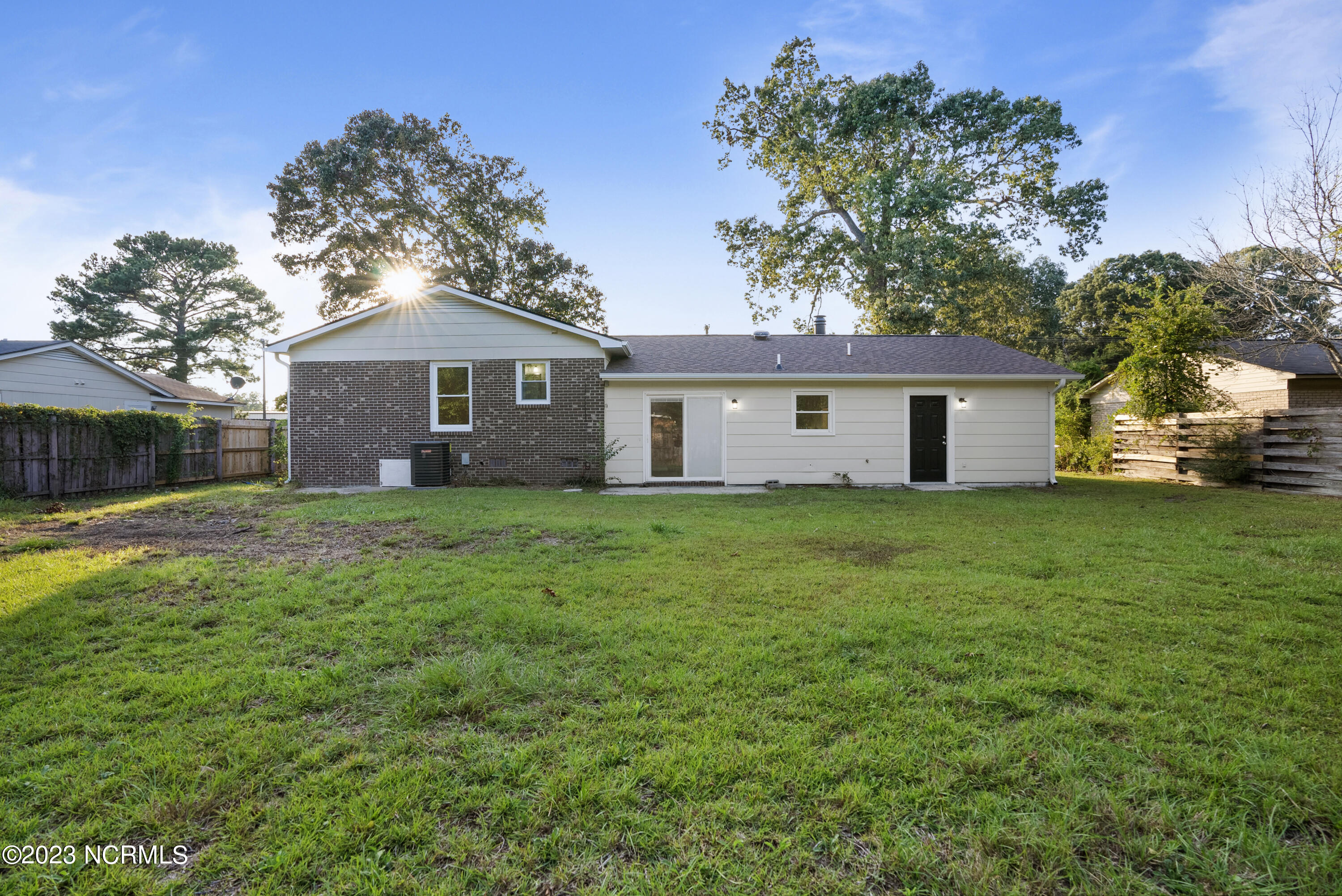 2223 Wingate Road Fayetteville, NC 28304 - Photo 4 of 26 2223wingate-16