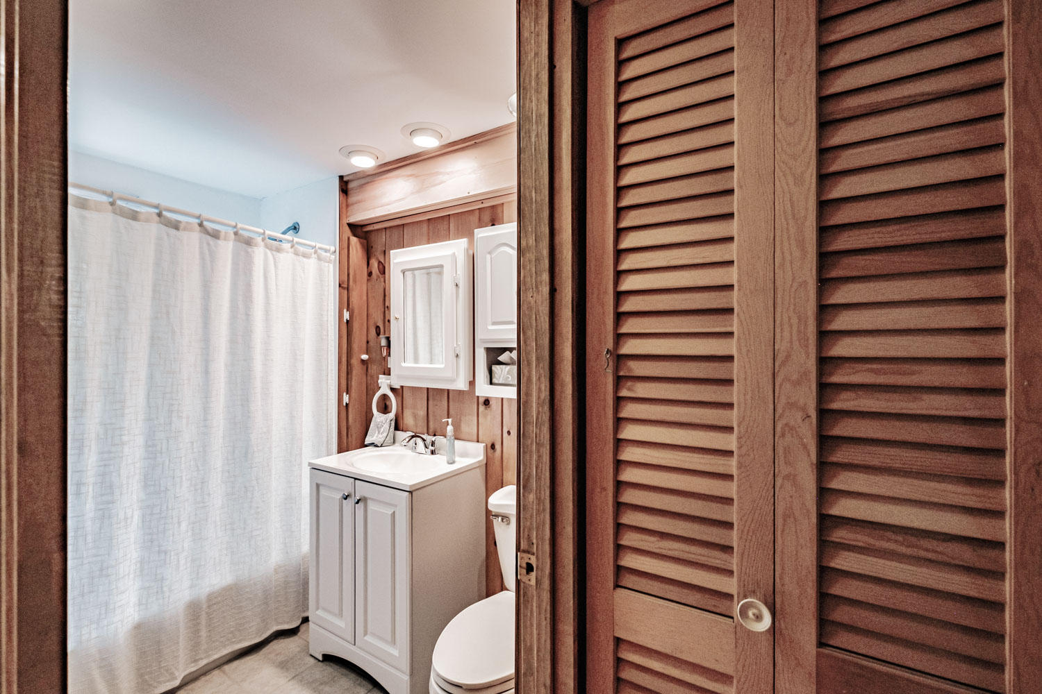 62 Harbor Road Naples, ME 04055 - Photo 33 of 49 Bathroom