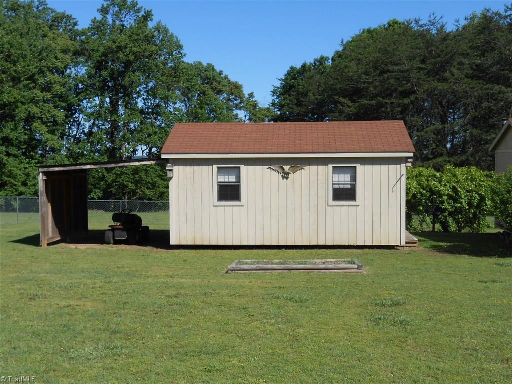 11184 Park Springs Road Ruffin, NC 27326 - Photo 7 of 30 Gallery Image 7