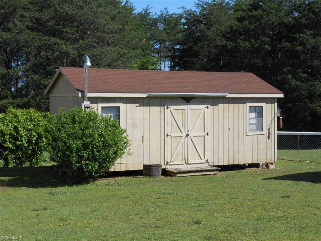 11184 Park Springs Road Ruffin, NC 27326 - Photo 8 of 30 Gallery Image 8