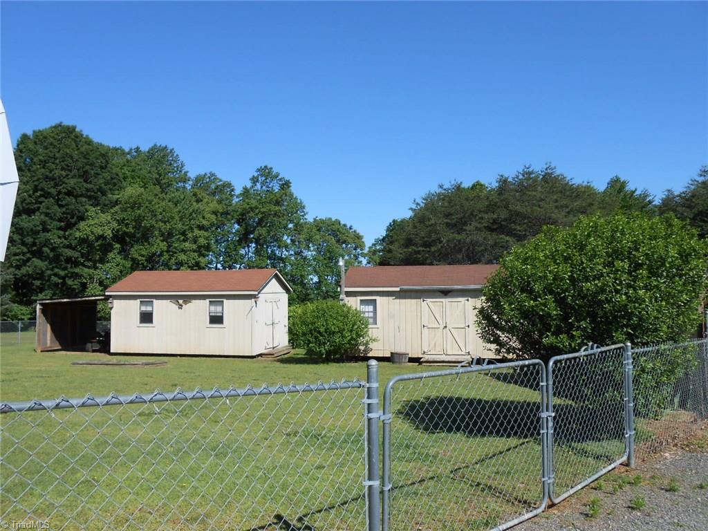 11184 Park Springs Road Ruffin, NC 27326 - Photo 9 of 30 Gallery Image 9