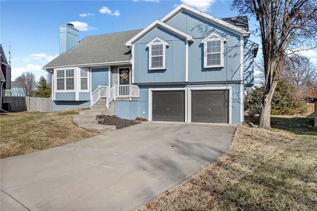 $405,000 | 1034 North Parker Terrace, Olathe, KS 66061