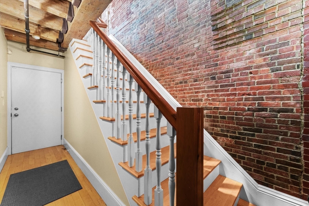 36 Commercial Wharf, Unit 2 Boston, MA 02110 - Photo 23 of 35