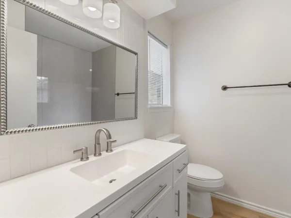 a view of a pathway both side of building