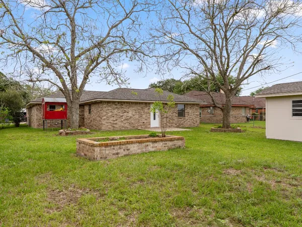 $235,000 | 1808 Leissner Street, Bay City, TX 77414