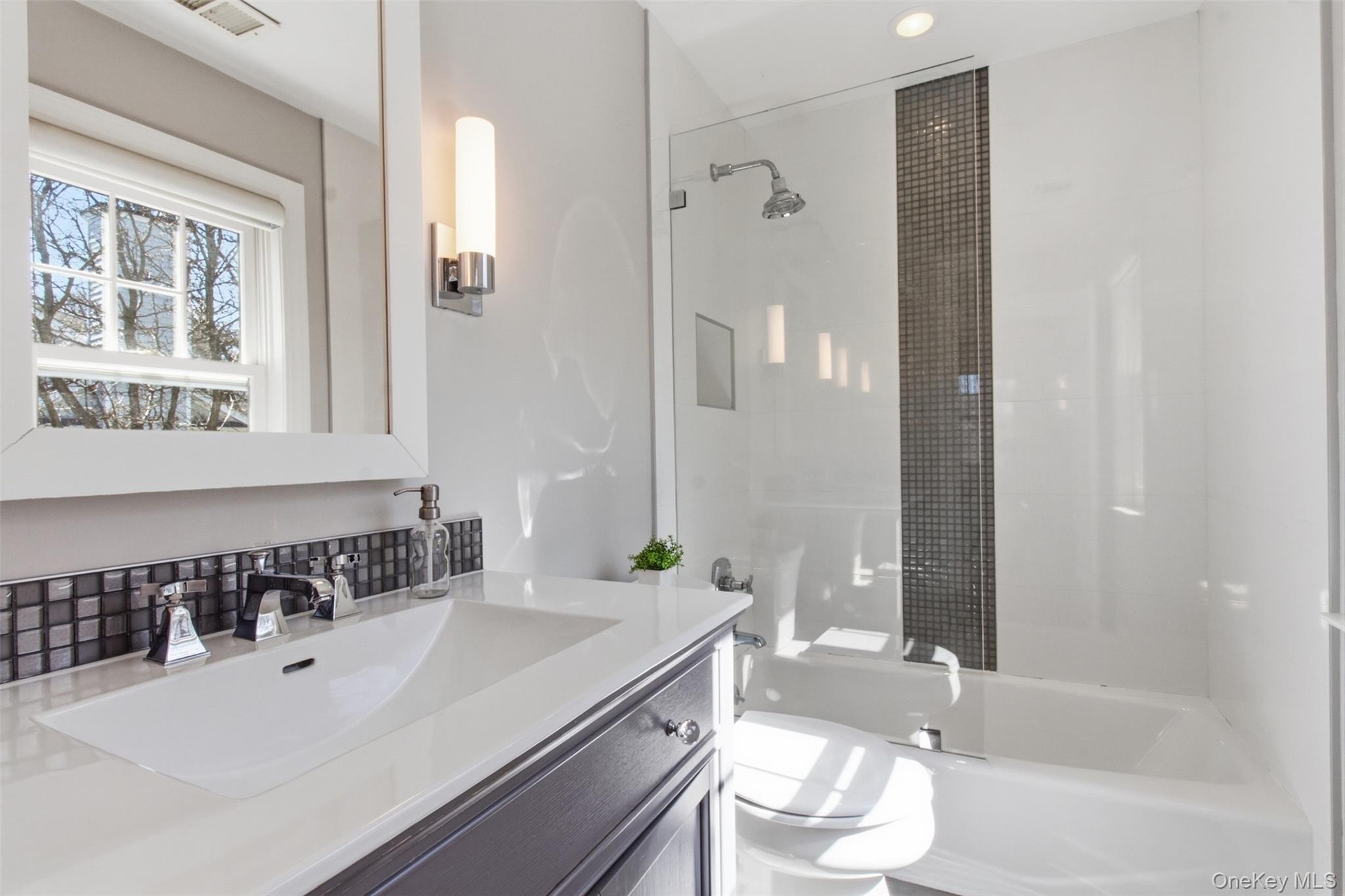 4 Johnson Place Rye, NY 10580 - Photo 30 of 44 En-suite bath of bedroom #1