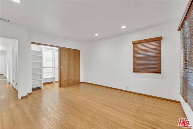 $5,995 | 5500 Colbath Avenue, Sherman Oaks, CA 91401