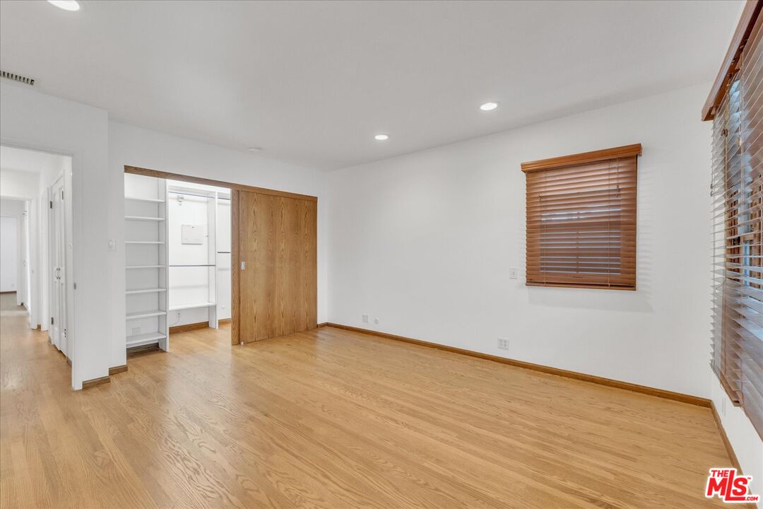 5500 Colbath Avenue Sherman Oaks, CA 91401 - Photo 35 of 53