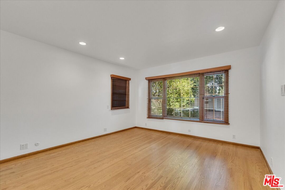 5500 Colbath Avenue Sherman Oaks, CA 91401 - Photo 36 of 54