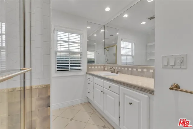 $6,450 | 5500 Colbath Avenue, Sherman Oaks, CA 91401