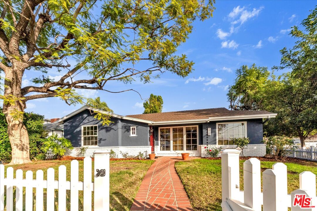 5500 Colbath Avenue Sherman Oaks, CA 91401 - Photo 4 of 54