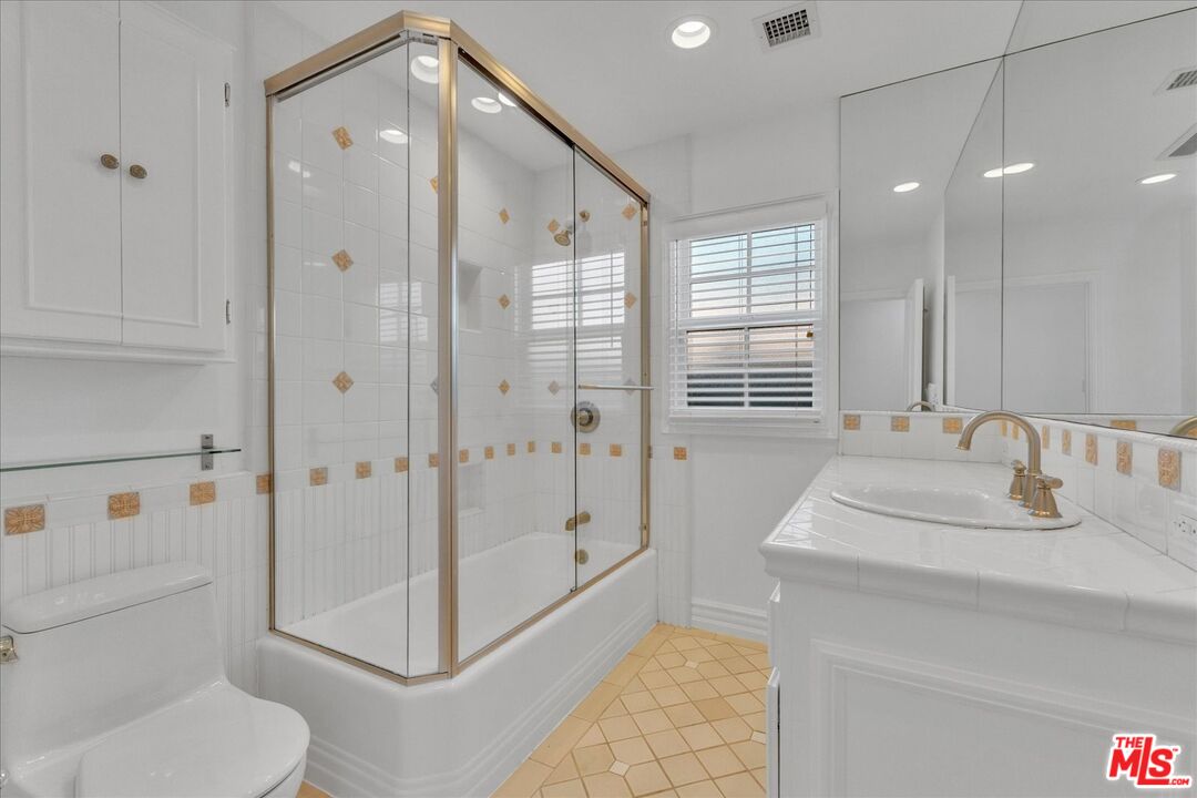 5500 Colbath Avenue Sherman Oaks, CA 91401 - Photo 42 of 54