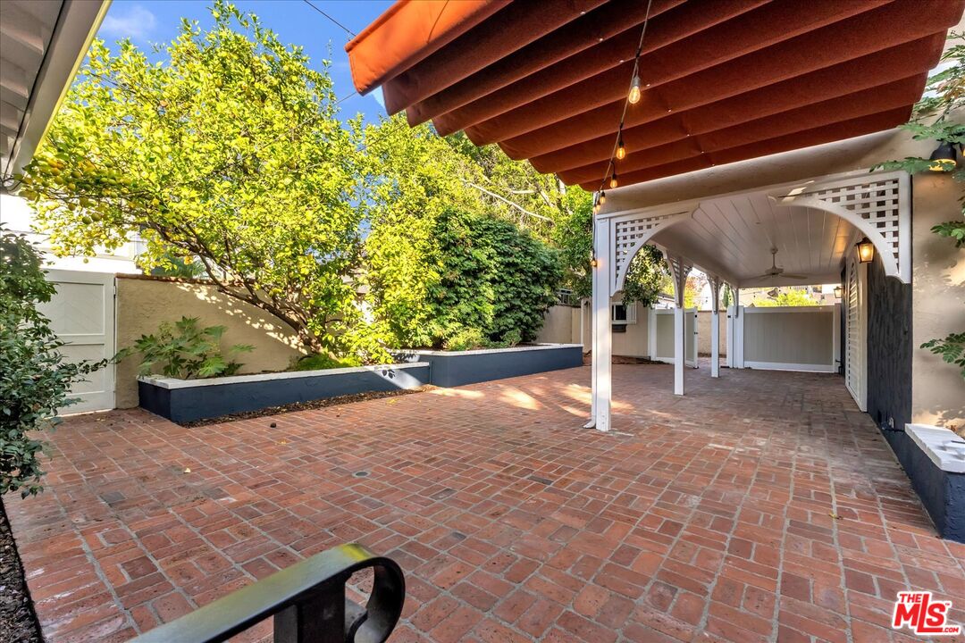 5500 Colbath Avenue Sherman Oaks, CA 91401 - Photo 49 of 54