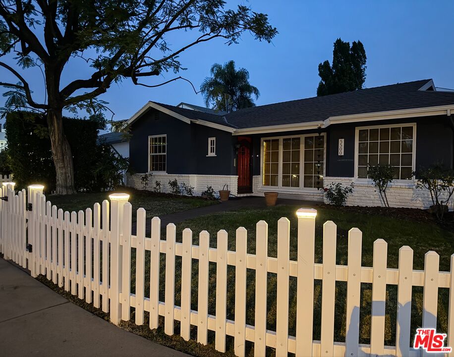 5500 Colbath Avenue Sherman Oaks, CA 91401 - Photo 6 of 53