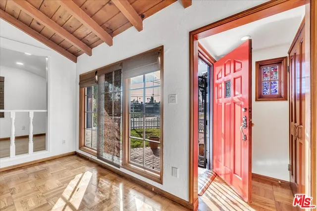 $6,450 | 5500 Colbath Avenue, Sherman Oaks, CA 91401