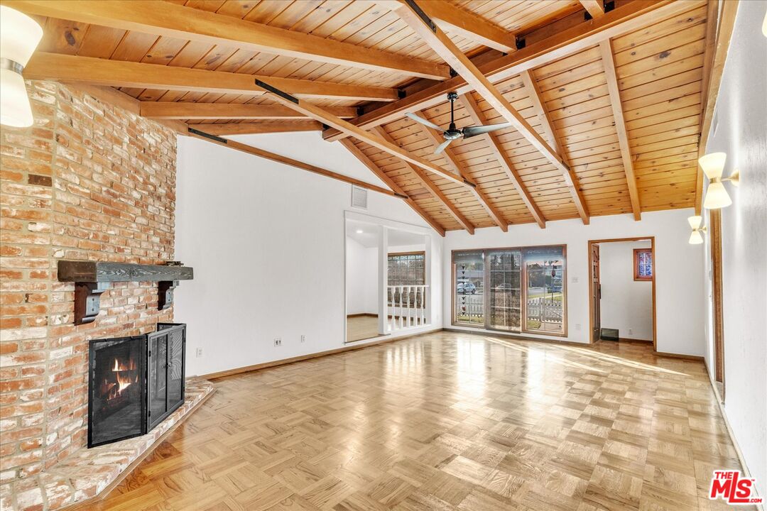 5500 Colbath Avenue Sherman Oaks, CA 91401 - Photo 10 of 54