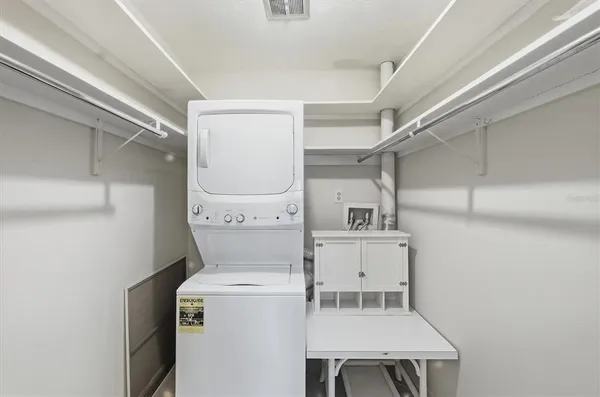 $360,000 | 621 Fair Winds Drive, Unit 621, Nokomis, FL 34275