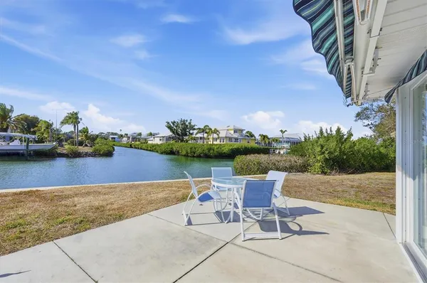 $360,000 | 621 Fair Winds Drive, Unit 621, Nokomis, FL 34275