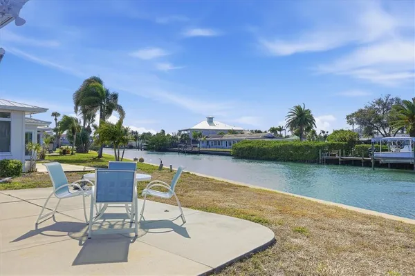 $360,000 | 621 Fair Winds Drive, Unit 621, Nokomis, FL 34275