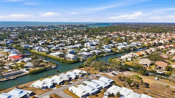 $360,000 | 621 Fair Winds Drive, Unit 621, Nokomis, FL 34275