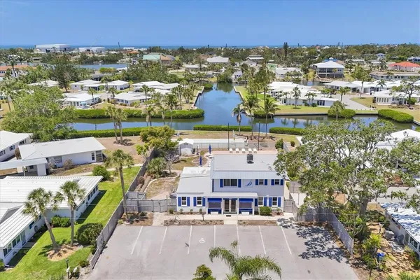 $360,000 | 621 Fair Winds Drive, Unit 621, Nokomis, FL 34275