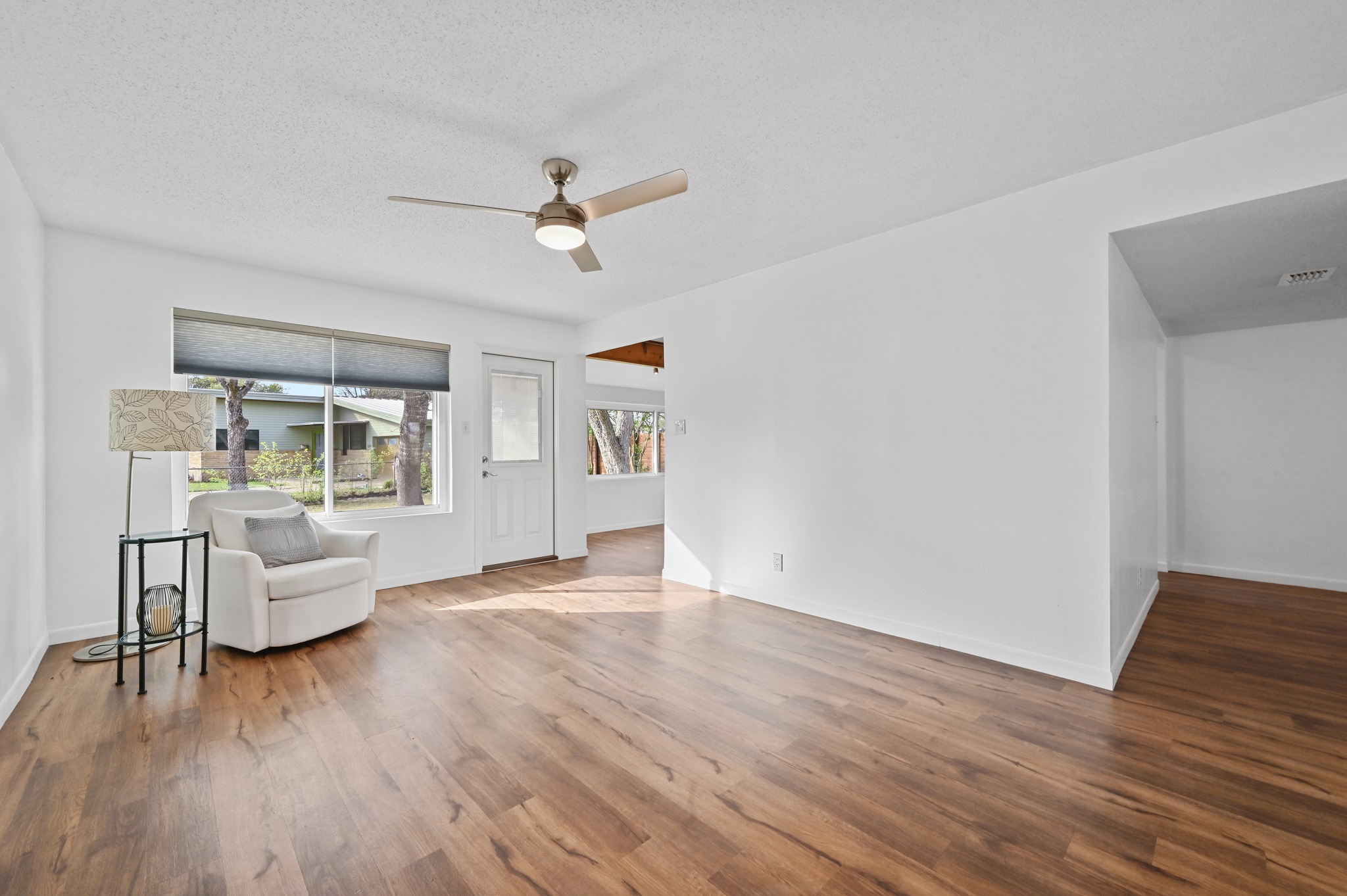 5301 Buffalo Pass Austin, TX 78745 - Photo 14 of 26 Second living area