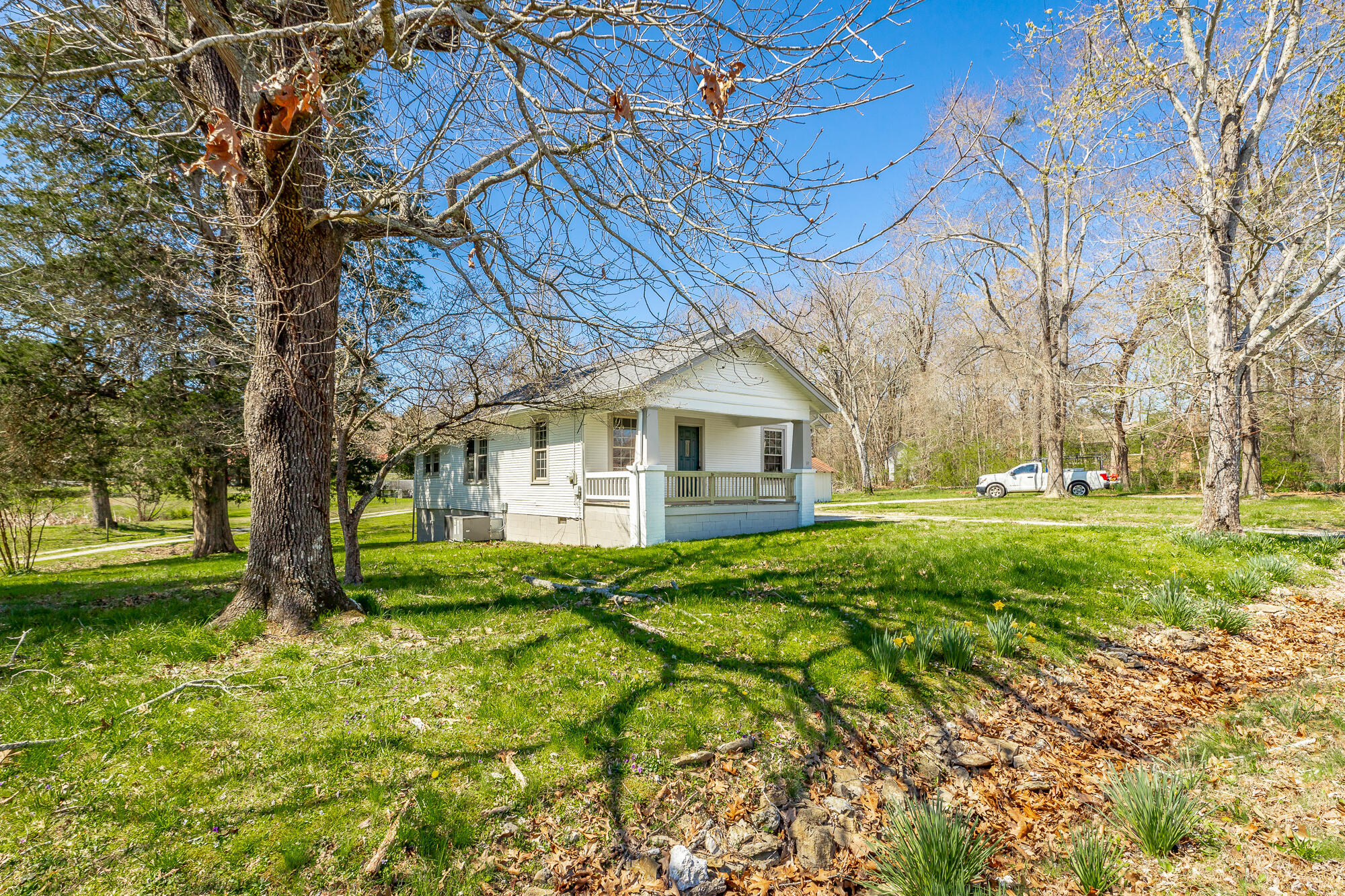 98 Old Mill Road Ringgold, GA 30736 - Photo 2 of 18 20240321121100391021000000-o