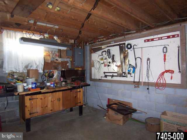 945 Stonewood Road York, PA 17402 - Photo 17 of 25 Gallery Image 17