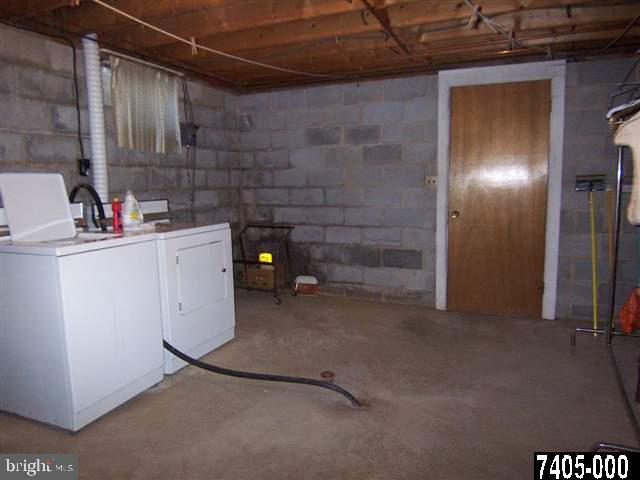 945 Stonewood Road York, PA 17402 - Photo 18 of 25 Gallery Image 18