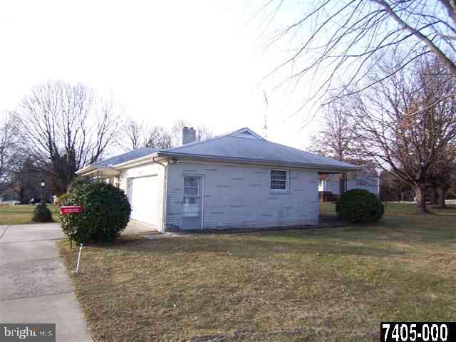 945 Stonewood Road York, PA 17402 - Photo 19 of 25 Gallery Image 19