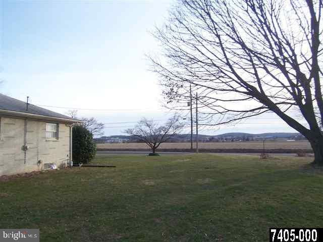 945 Stonewood Road York, PA 17402 - Photo 23 of 25 Gallery Image 23