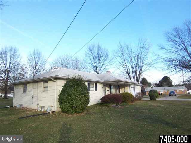 945 Stonewood Road York, PA 17402 - Photo 24 of 25 Gallery Image 24