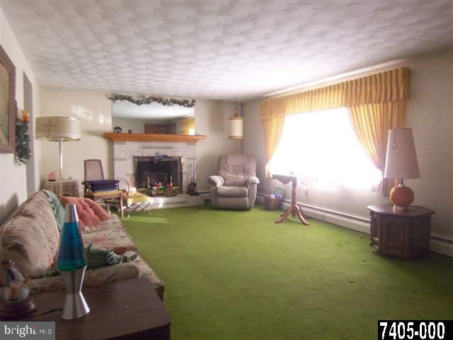 945 Stonewood Road York, PA 17402 - Photo 5 of 25 Gallery Image 5