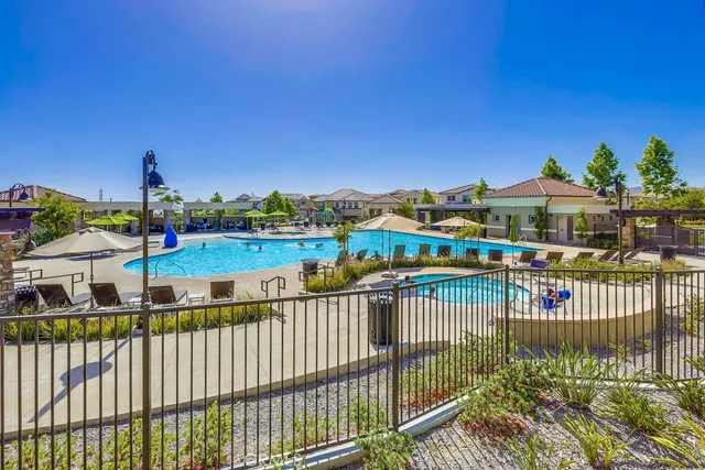 $1,149,000 | 104 Alder Ridge, Lake Forest, CA 92610