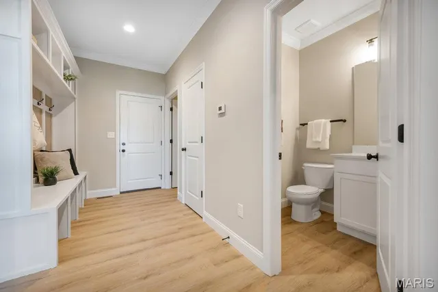 $950,000 | 8 Highland Pl Drive, Wentzville, MO 63385