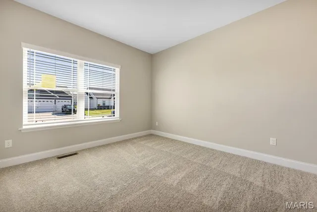 $950,000 | 8 Highland Pl Drive, Wentzville, MO 63385