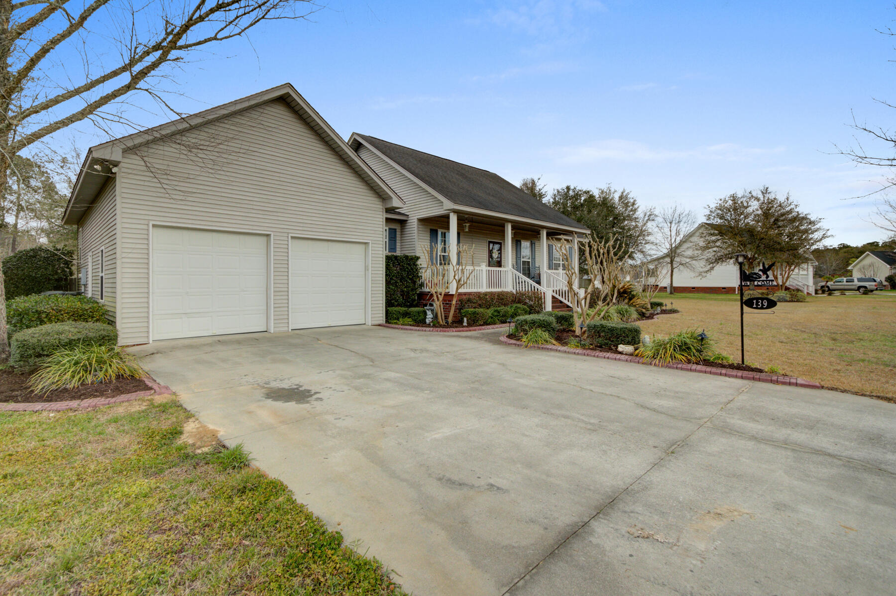 139 Travis Hill Road Moncks Corner, SC 29461 - Photo 4 of 44 139 Travis Hill Rd, Moncks Corner SC (4)