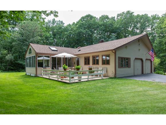 7 Hemlock Street Windham, NH 03087 - Photo 4 of 31
