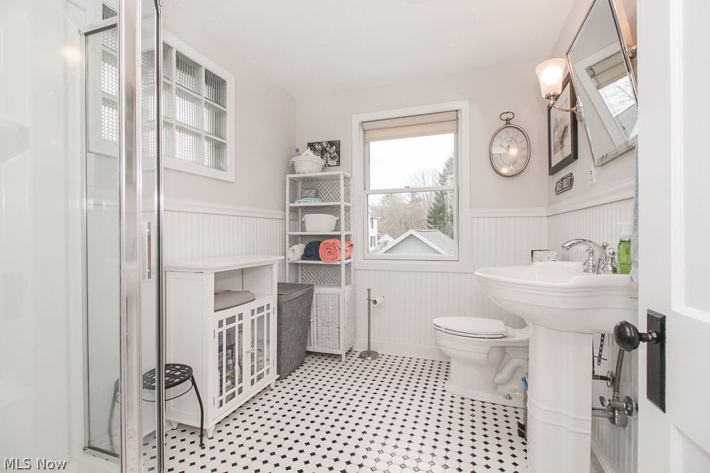 442 Walters Road Chagrin Falls, OH 44022 - Photo 13 of 35 Upstairs Full Bath 1