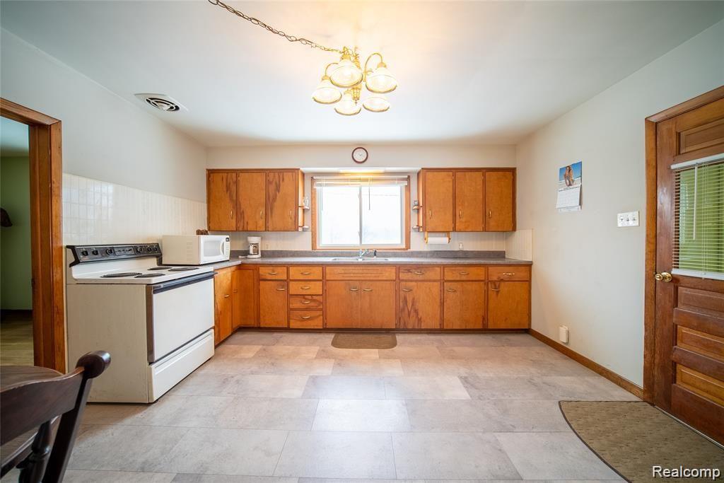 7031 Jordan Road Melvin, MI 48454 - Photo 2 of 32