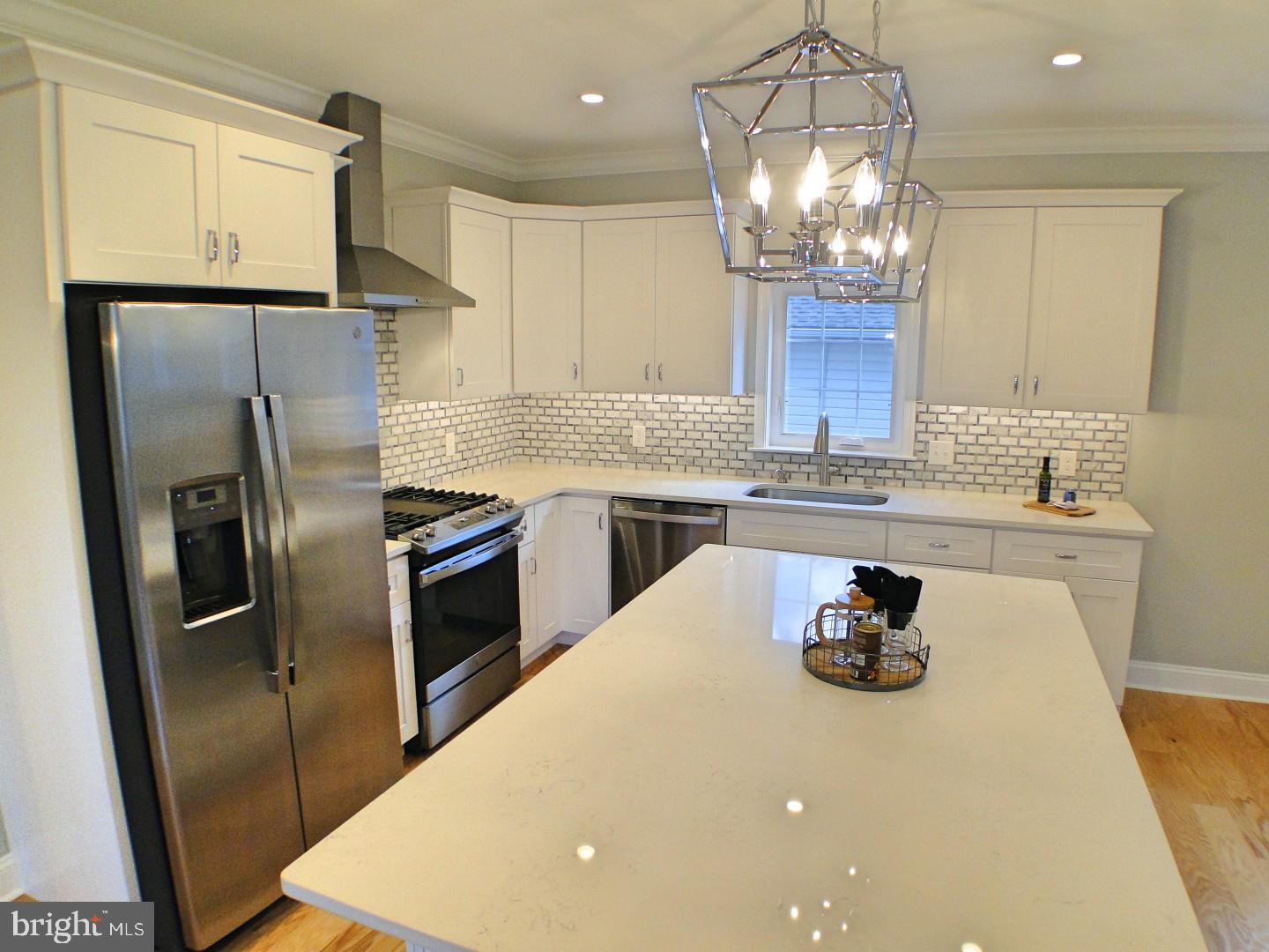 240 South Highland Road Springfield, PA 19064 - Photo 8 of 42 Beautiful Quartz countertops