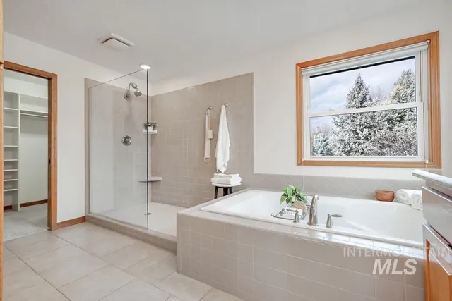 $1,100,000 | 2231 North Parkforest Way, Eagle, ID 83616