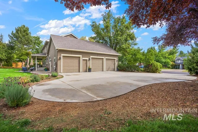 $1,050,000 | 2231 North Parkforest Way, Eagle, ID 83616