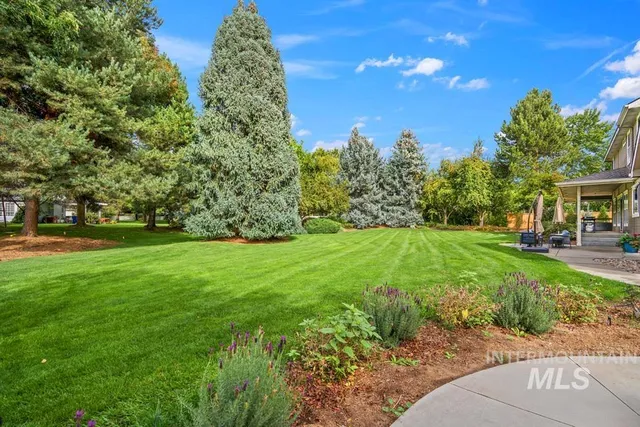 $1,100,000 | 2231 North Parkforest Way, Eagle, ID 83616